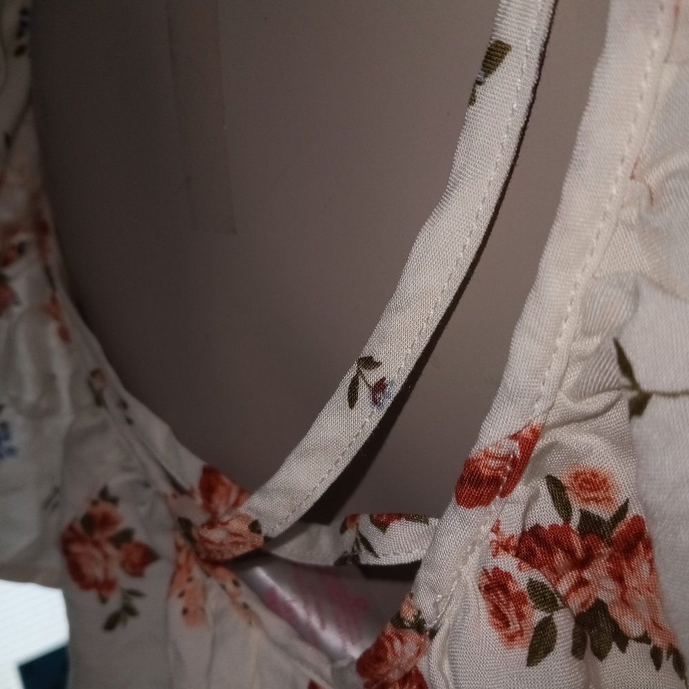 New floral print front tie blouse - Picture 3 of 6